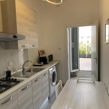 Tristar Terrace Penthouse 아파트