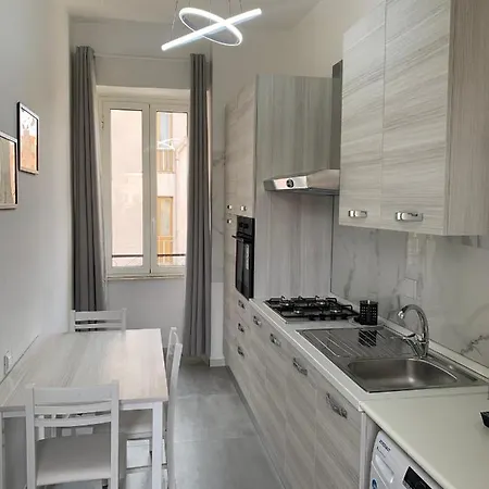 Tristar Terrace Penthouse 아파트 *